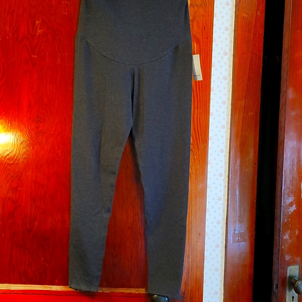 🆕️ A:Glow Maternity Leggings Size Medium